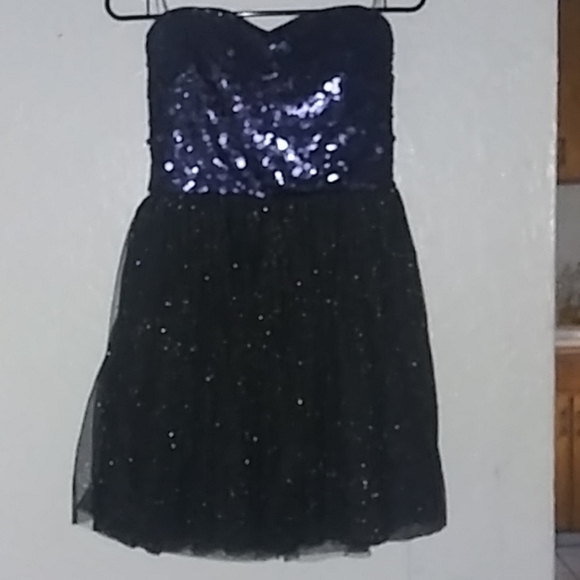 A Beautiful Midnight Blue Party Dress - Picture 1 of 1